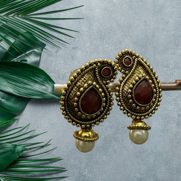 Gold Teardrop with red stone & white pearl - Picture 2 of 2